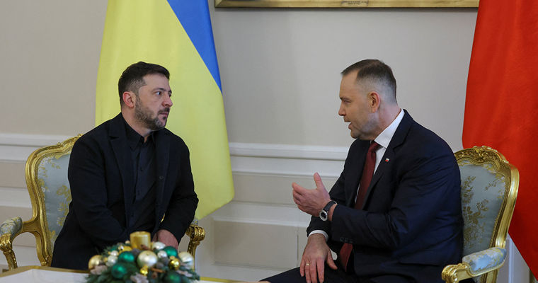 Навроцкий хочет лишить Зеленского высшей награды Польши.