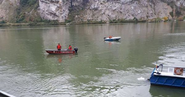 România: Trupul unei femei din mașina căzută în Dunăre, găsit în Serbia. Foto: libertatea.ro