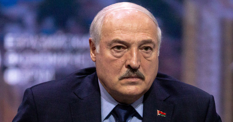 Европарламент призвал МУС выдать ордер на арест Лукашенко.
