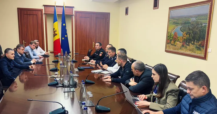 Noi pete de petrol pe Nistru: Autoritățile acționează în regim de maximă mobilizare