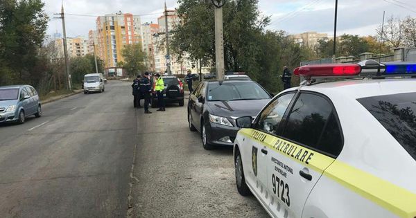 În ce cazuri vă poate opri Poliția și când își depășeşte atribuțiile. Foto: realitatea.md