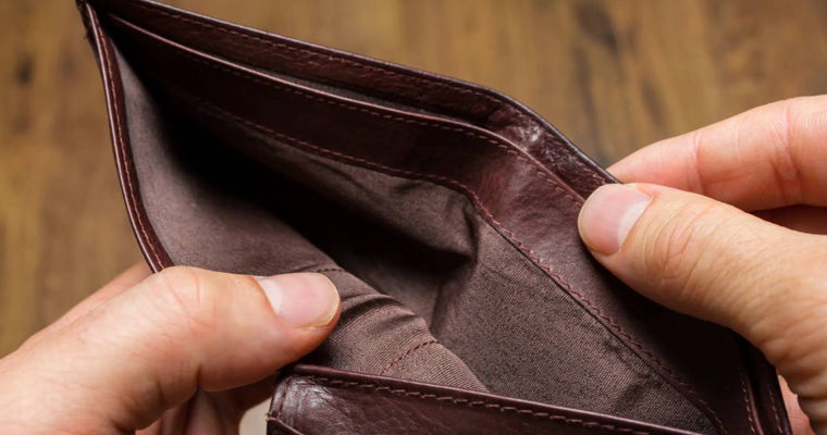 Почти 70% семей в Молдове живут от зарплаты до зарплаты.
