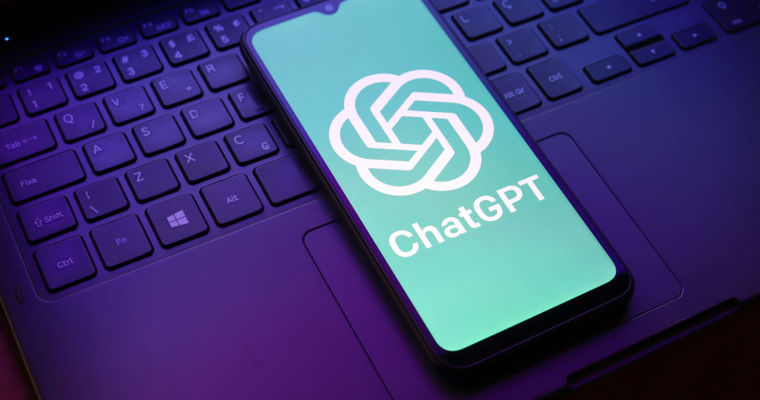 OpenAI amână lansarea „modului pentru adulți” în ChatGPT.