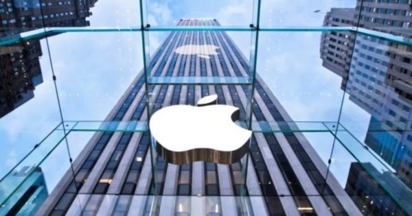 Apple, lider mondial pe piața accesoriilor conectate în 2017.