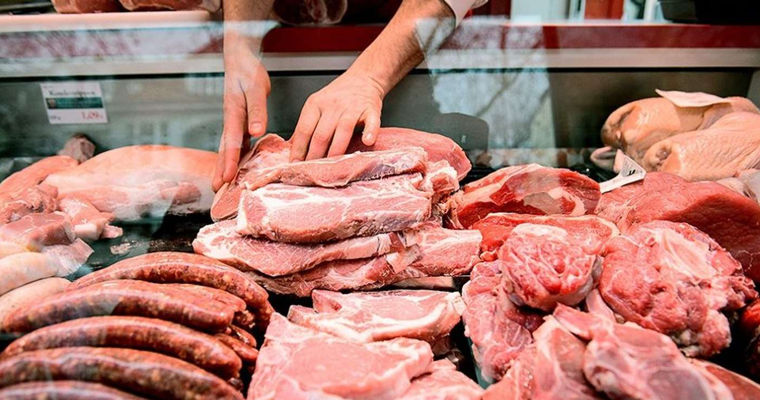 Совет по конкуренции выявил возможные нарушения при поставках мяса в школы и детсады.