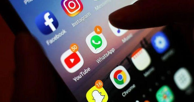 Студента в Пакистане приговорили к смертной казни из-за сообщений в WhatsApp.