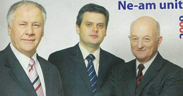 Дьяков ответил Слусарю фотографией, на которой он с Серебряном и Нантоем