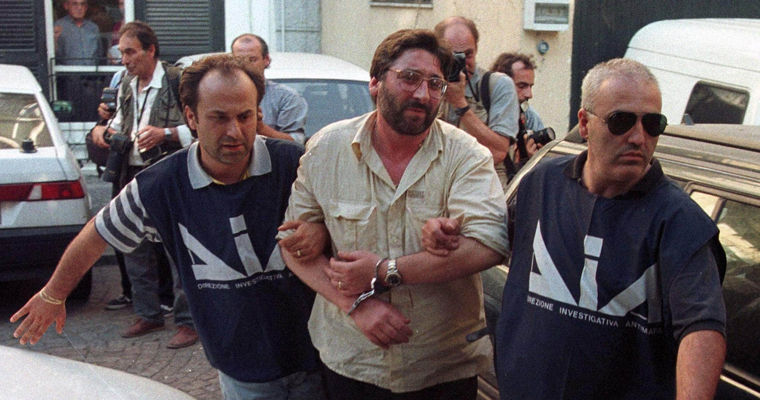 Босс итальянской мафии после 26 лет за решеткой пошел на сделку с полицией.