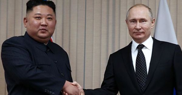 Лидер КНДР 24-26 апреля нанес официальный визит в Россию, во время которого состоялись его переговоры с Путиным.