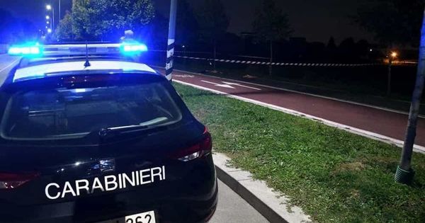 Полиция инициировала расследование и ведет розыск третьего участника конфликта.