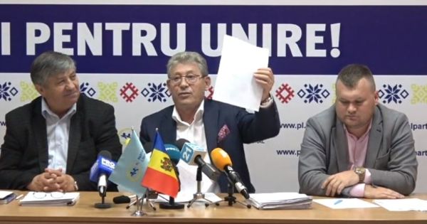 Юрие Дырда и Олег Огор объявили в Facebook, что покидают партию, потому что политическое формирование в упадке.