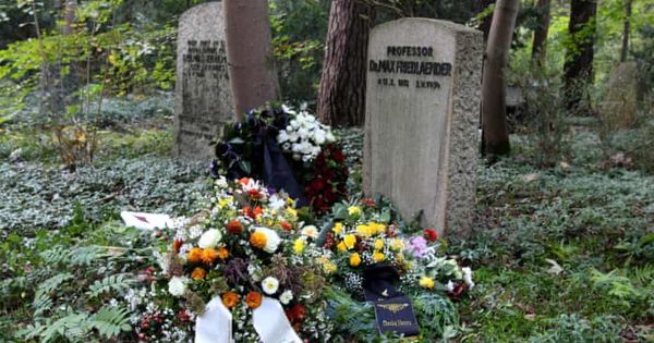 В Берлине неонациста по ошибке похоронили в еврейской могиле.