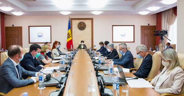 Завтра состоится заседание кабинета министров.