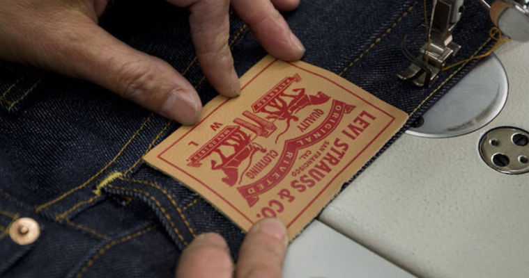 Levi’s объявила о сокращении 15% сотрудников.