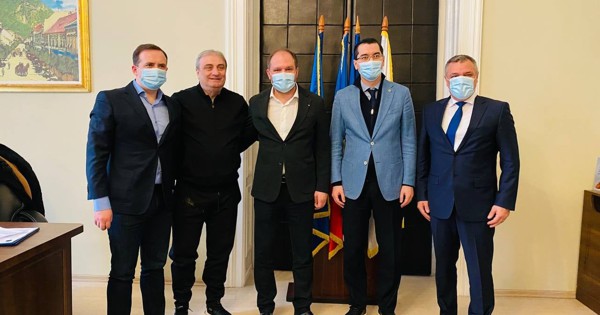 Чебан провел встречу с примаром муниципия Дева Флорином Николае Оанча.