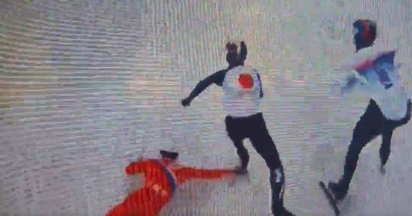 Momentul în care un sportiv încearcă să deturneze cursa rivalului