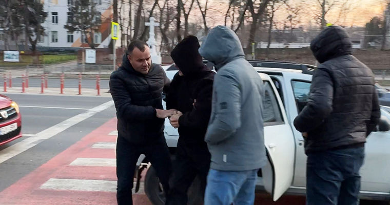 Подозреваемый в поджоге Центра НАТО признался в содеянном. Фото: TV8