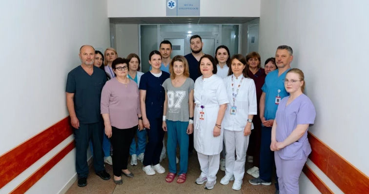 Пациентку, поступившую с весом всего 29 килограммов, спасли столичные врачи.