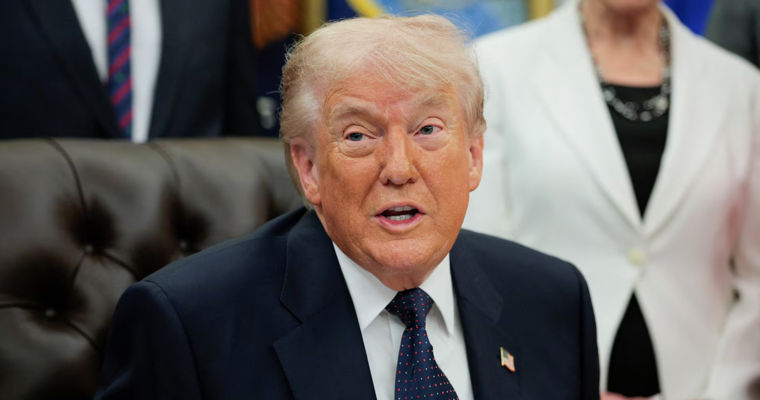 WSJ: Трамп требует разрешить ароматизированные вейпы в США.