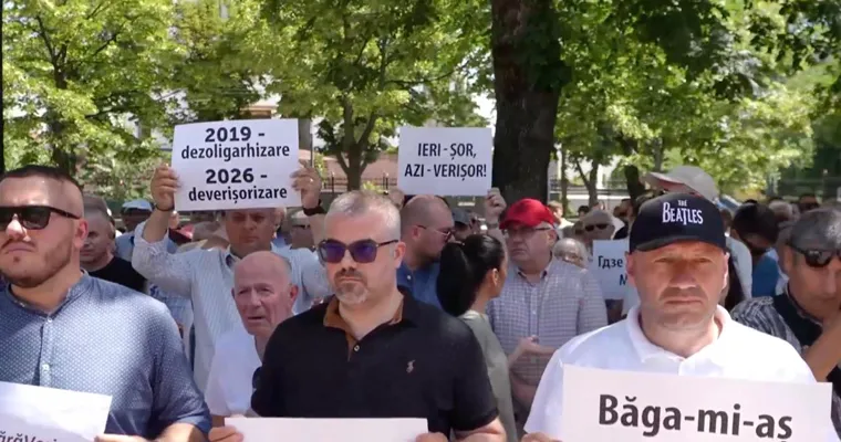 Protest în fața Parlamentului împotriva reformei fiscale pentru 2027