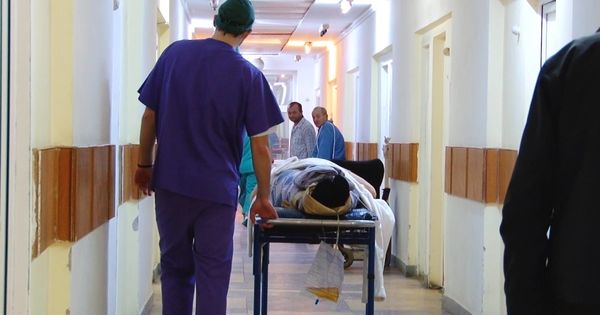 Парень из Теленешт, в которого стреляли, скончался в больнице.