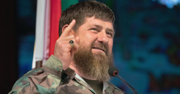 Кадыров назвал для украинцев способ избежать войны со всеми видами оружия.