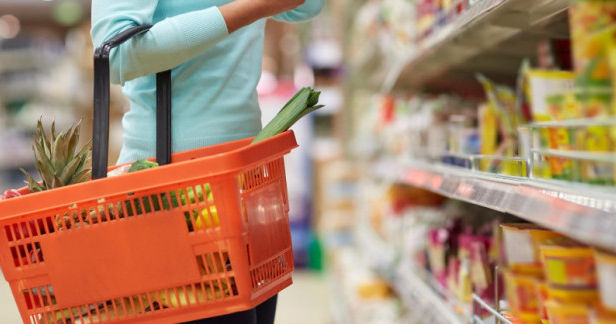 Названы страны, которым война в Иране грозит новым "ценовым шоком" на продукты.