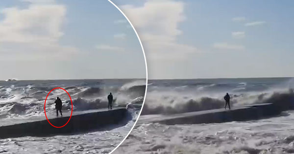 Житель Сочи чудом выжил после того, как его смыла в море штормовая волна