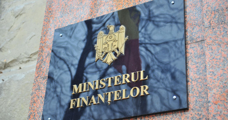 Минфин утвердил новую форму отчетности по подоходному налогу. Фото: Point.md
