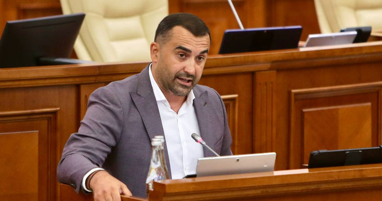 Адриан Албу: Экономика стагнирует, а долги растут.