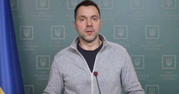 Арестович: Удар по Крымскому мосту сейчас вряд ли целесообразен.