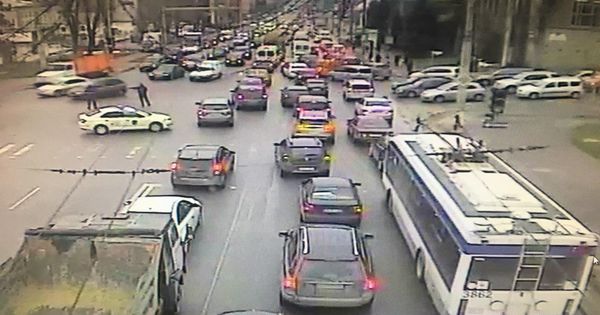 InfoTrafic 17:00: Flux majorat în Capitală. Străzi de evitat