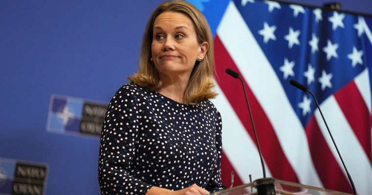 Посол США в НАТО: Союзникам рано беспокоиться о возвращении Трампа.
