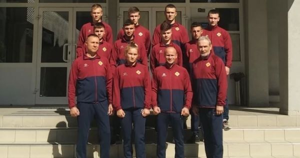 Пять молдавских боксёров вышли в полуфинал чемпионата Европы.
