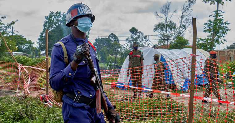 25 de persoane suspecte de Ebola au fugit dintr-un spital din Congo.