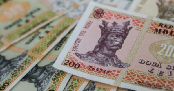 Минимальная зарплата по стране в размере 1000 леев признана неконституционной.