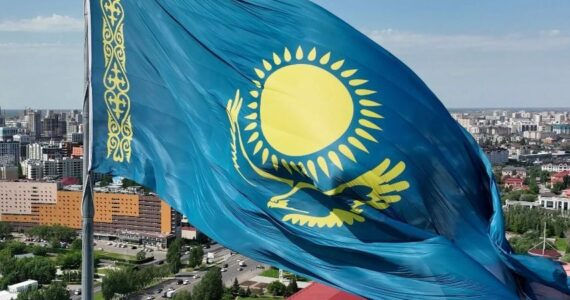 Казахстан запланировал отказаться от электричества из России с 2027 года.