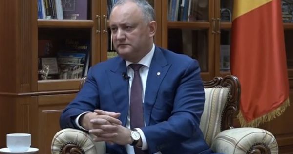 Додон опроверг обвинения в плагиате идей правительства Санду.