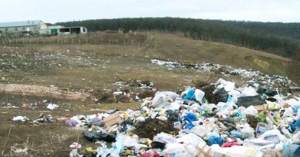 Десятки жителей Данчен страдают из-за свалки, закрытой еще в 2012 году.