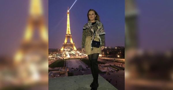 Primele Imagini Cu Romanca Moartă In Timp Ce Se Poza Cu Turnul Eiffel