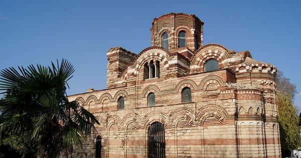 Летом в Болгарии доступ ко многим достопримечательностям станет бесплатным.