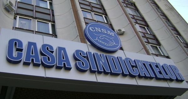 Отмена талонов на питание в рамках новой налоговой политики вызвала возмущение профсоюзов.  