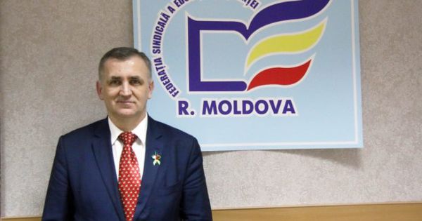 Ghenadie Donos este noul preşedinte al Federaţiei Sindicale a Educaţiei şi Ştiinţei.
