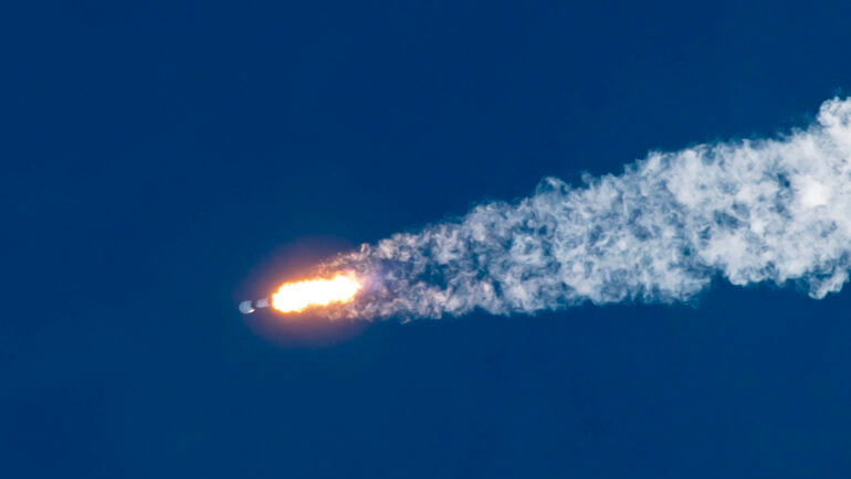 Elon Musk controlează două treimi din toți sateliții planetei