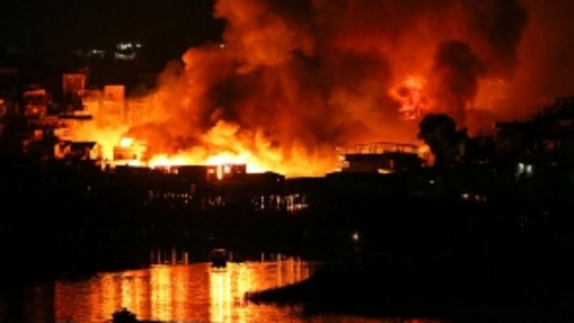 Sute de case mistuite de flăcări și mii de oameni evacuați, în Brazilia