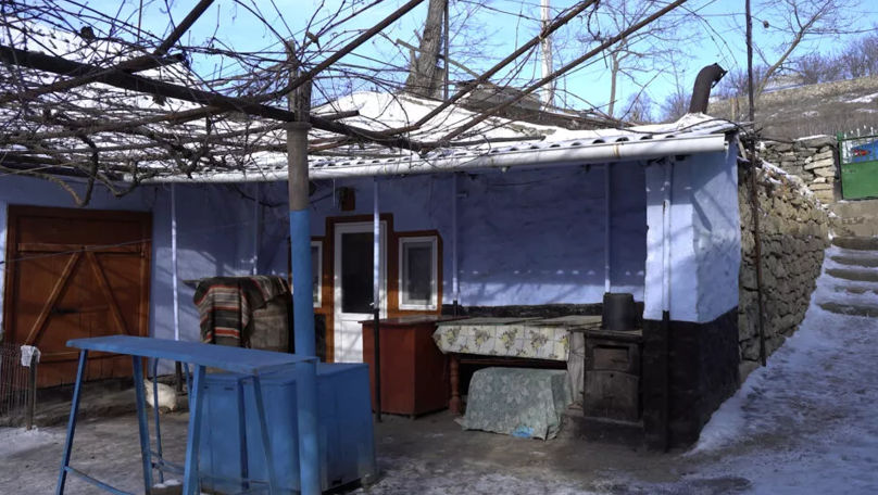 Пенсионерка из Флорешт переехала в бордей, которому 120 лет, чтобы не платить за газ.