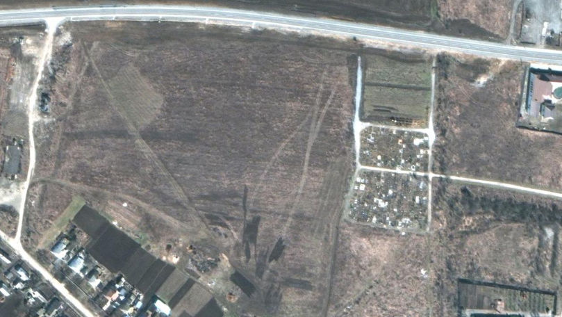 Forțele ruse, acuzate că înhumează în secret civili din Mariupol