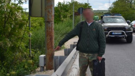 Un moldovean, prins în timp ce încerca să intre ilegal în România