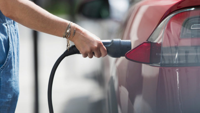 România: Mașinile electrice ar putea avea numere de înmatriculare verzi