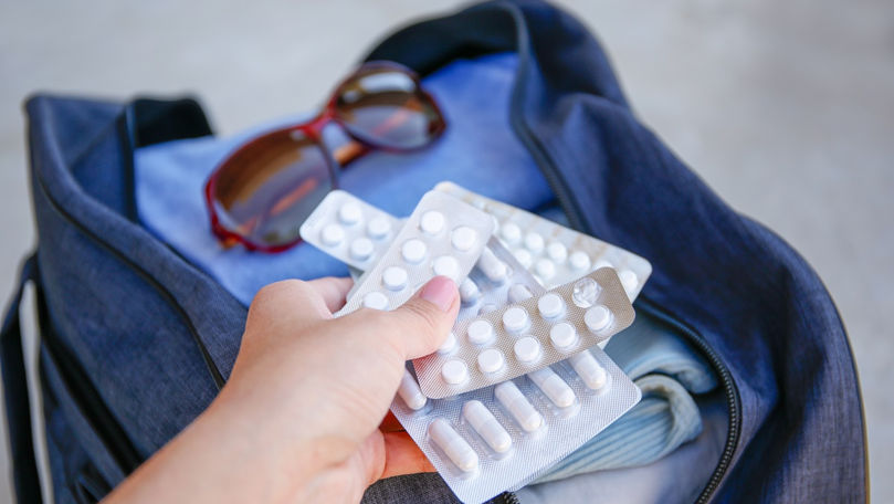 Medicamente în bagajul de mână: În ce condiții poți lua pastile în avion
